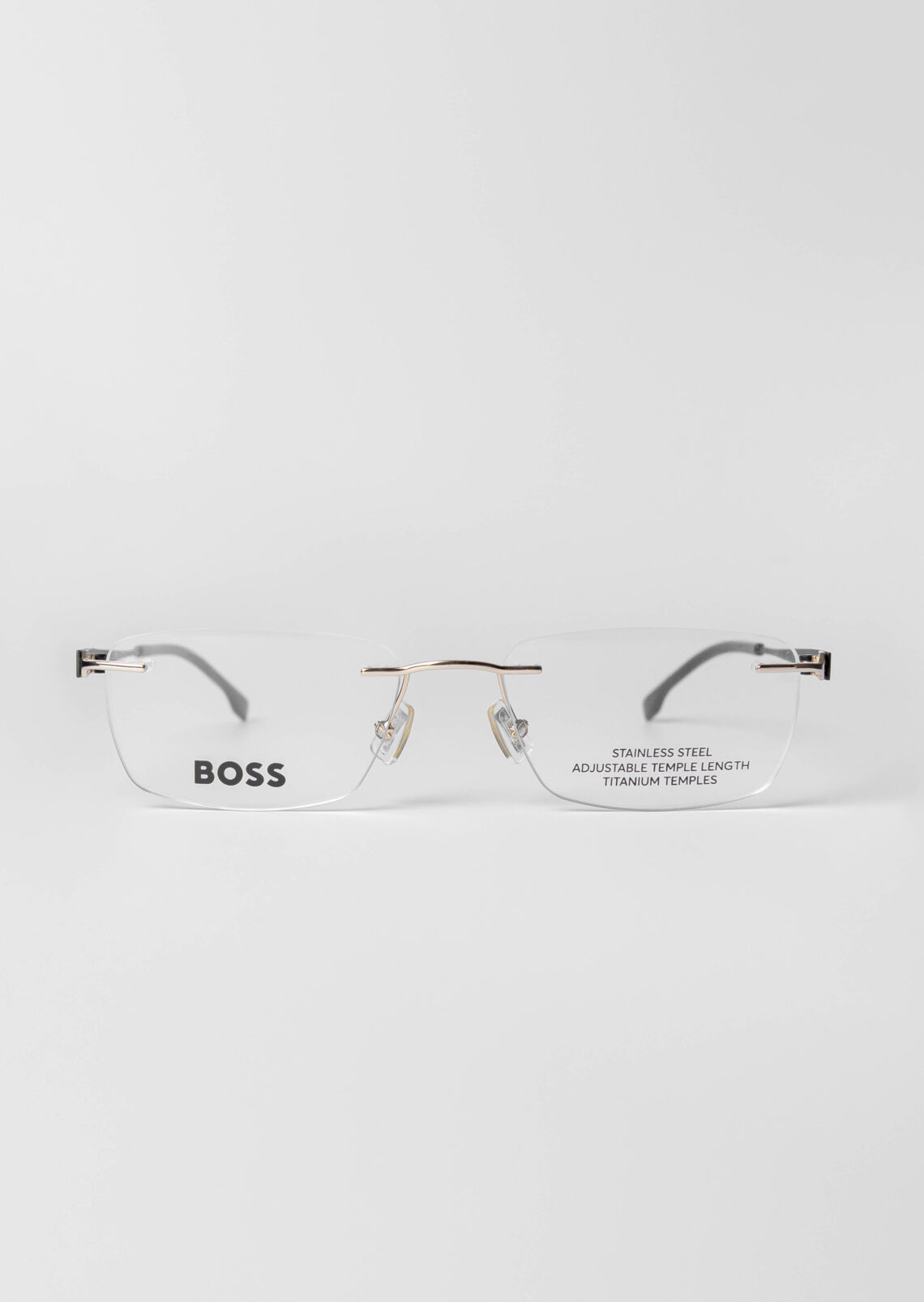 Hugo Boss фото спереди